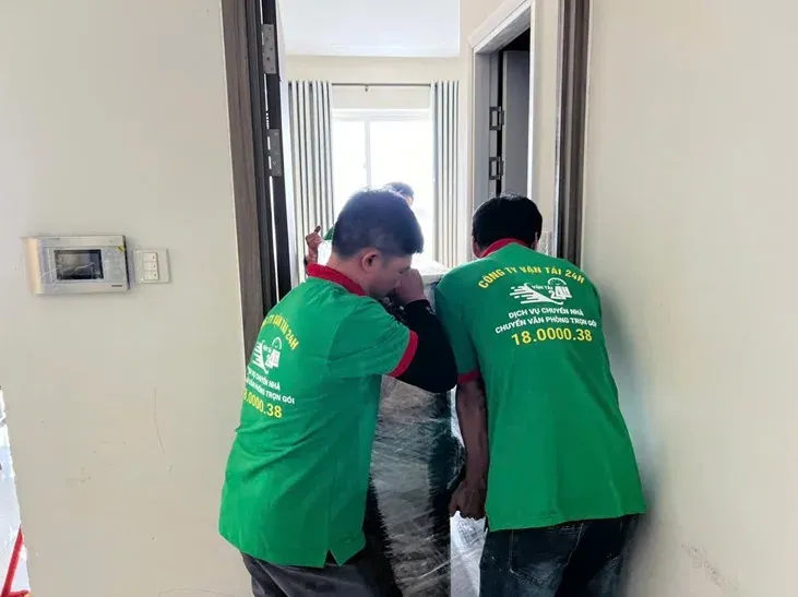 Chuyển Văn Phòng Trọn Gói tại TP.HCM Cùng Chuyển Nhà 24H