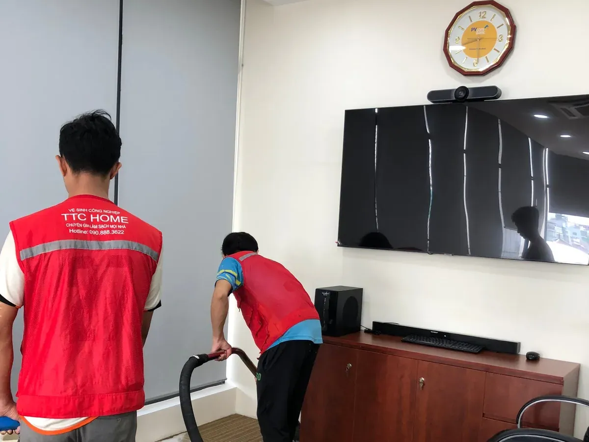 Dịch vụ vệ sinh văn phòng chất lượng TTC Home